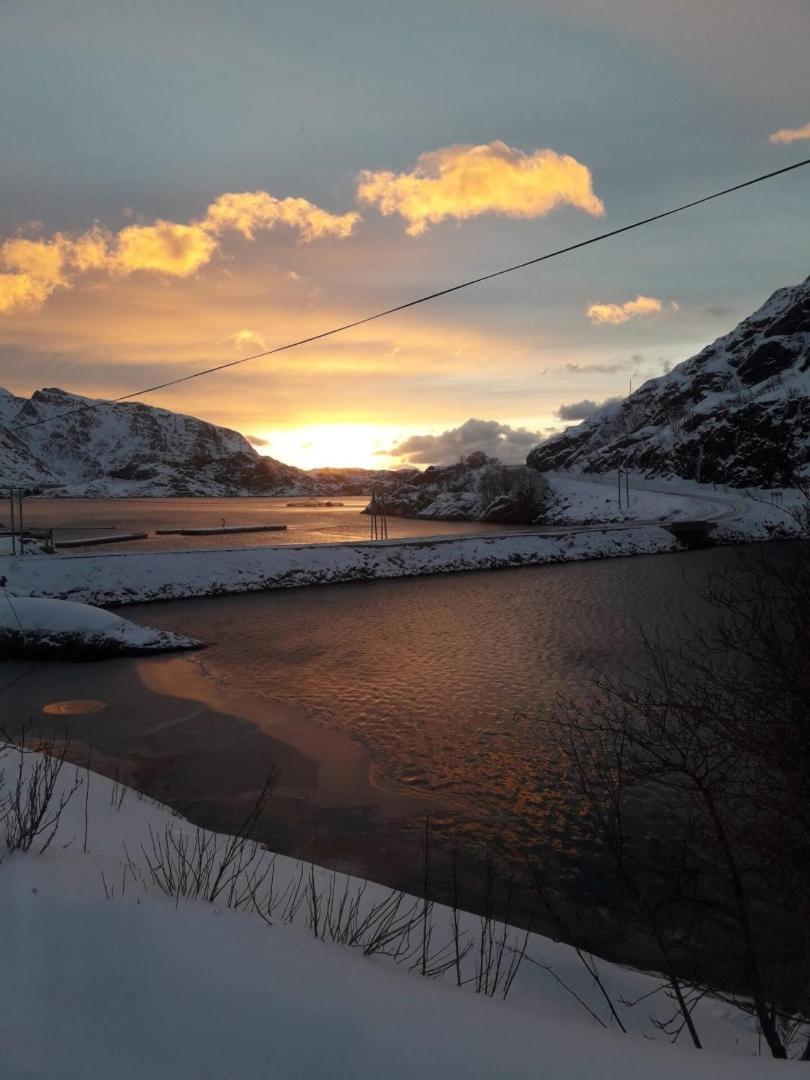Seafront Holiday Home Close To Reine, Lofoten Sund  Zewnętrze zdjęcie